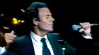 Julio Iglesias  Pobre diablo Live [upl. by Arihsay]