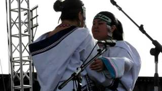 Nukariik Inuit Throat Singing Richmond Folk Festival 2008 [upl. by Dorkus]