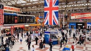 A Walk Through The London Victoria Station London England [upl. by Naynek]